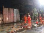 mess-pekerja-bangunan-di-surabaya-diduga-dibakar.jpg