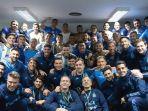 messi-foto-bareng-tim-argentina-di-bolivia.jpg
