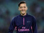 mesut-oezil-bakaldigaetrealmadrid.jpg