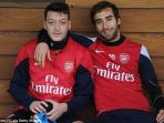 mesut-oezil-dan-mathieu-flamini_20150621_165947.jpg