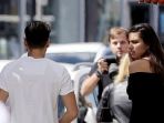 mesut-oezil-n-amine-gulse_20170818_165343.jpg