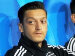 mesut-oezil_20180704_003634.jpg