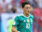 mesut-oezil_20180725_235459.jpg
