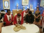 mgr-i-suharyo-tandatangi-museum-maria-bunda-segala-suku_20181023_161650.jpg