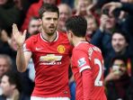 michael-carrick-dan-ander-herrera_20170926_013957.jpg