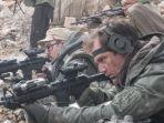 michael-shannon-dan-ben-otoole-dalam-film-12-strong-2018.jpg