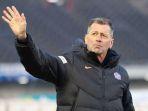 michael-skibbe-sanfrecce-hiroshima.jpg