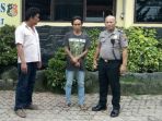 miko-pria-bertato-yang-kerap-melakukan-pungli-tak-jauh-dari-pos-lalu_20180118_153329.jpg