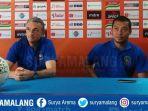milomir-seslija-dan-hamka-hamzah-pelatih-dan-kapten-tim-arema-fc.jpg