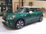 mini-cooper-3-door-60-years-edition7.jpg