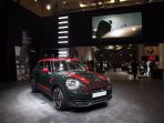mini-countryman-jcw-resmi-cium-aspal-di-indonesia_20170811_145316.jpg