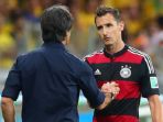 miroslav-klose-n-joachim-loew_20170629_133159.jpg