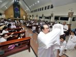 misa-kamis-putih-di-ciputat_20180330_144722.jpg