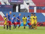 mitra-kukar-cari-pengganti-ideal-marclei-chaves_20180108_001549.jpg