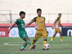 mitra-kukar-fc-vs-sriwijaya-fc-laga-berakhir-imbang_20191114_082850.jpg