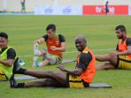 mitra-kukar-lakukan-latihan_20170425_162743.jpg