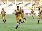 mitra-kukar-tumbangkan-sriwijata-fc-3-0_20180718_195505.jpg