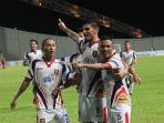 mitra-kukar-vs-kalteng-putra_20180123_101336.jpg