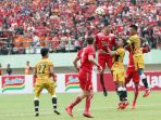 mitra-kukar-vs-persija-jakarta_20180204_195443.jpg