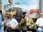 mitsubishi-fuso-dan-iwan-fals-lanjutkan-kampanye-sosial_20180108_231109.jpg
