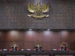 mk-kembali-gelar-gugatan-baru-soal-usia-capres-dan-cawapres_20231108_162844.jpg