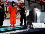mn-24-pria-yang-pertontonkan-video-porno-kepada-siswa-sd_20180305_135101.jpg