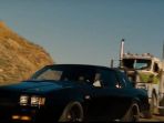 mobil-american-muscle-pembajak-truk-tangki-di-film-fast-furious_20181008_140530.jpg