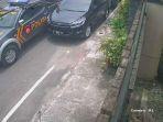 mobil-baret-diserempet-mobil-polisi-di-Tuban.jpg