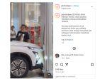mobil-di-pameran-tabrak-tembok-mall.jpg