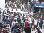 mobil-dikepung_20181019_205535.jpg