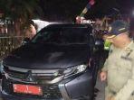 mobil-dinas-bupati-tegal-umi-azizah-dilempari-bensin.jpg