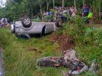 mobil-dinas-kepala-pppa-oku-timur-kecelakaan.jpg
