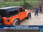 mobil-dinas-mewah-milik-bupati-karanganyar-menyangkut-di-tengah-sungai.jpg