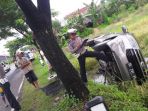 mobil-kadis-pendidikan-bantaeng-kecelakaan_20180312_094511.jpg