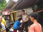 mobil-kijang-seruduk-dua-kios-warga_20170721_212048.jpg