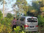 mobil-masuk-di-kuburan-desa-sidabowa.jpg