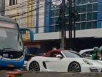 mobil-mewah-sport-porsche-berkelir-putih.jpg