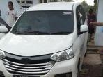 mobil-nyasar-masuk-kuburan.jpg