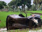 mobil-pajeroni-rusak-berat-masuk-persawahan.jpg