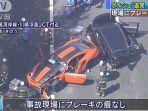 mobil-porsche-tabrak-sedan-di-tokyo.jpg