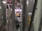mobil-tabrak-kantor-wali-kota-ito-jepang_20180717_114638.jpg