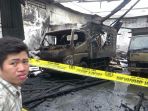mobil-terbakar-1_20170819_073445.jpg
