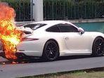 mobil-terbakar-di-kelapa-gading.jpg