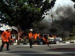 mobil-terbakar-di-pekanbaru_20160608_215813.jpg