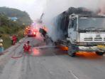 mobil-terbakar-di-siak.jpg