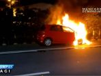 mobil-terbakar-diduga-korsleting_20170105_114723.jpg