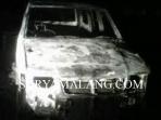mobil-terbakar_20150611_165405.jpg