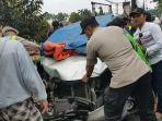 mobil-toyota-avanza1111.jpg