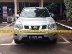 mobil-yang-diduga-digunakan-pelaku-untuk-melarikan-diri-dari-rumah-diperum-nainggolan.jpg
