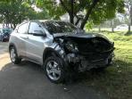 mobil-yang-dikendarai-rakha-widyarma-anak-gubernur-banten_20160315_115620.jpg
